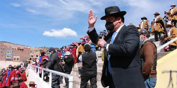 Tenientes gobernadores de Huancané, Moho y San Antonio de Putina llegan a acuerdo con gobernador Agustín Luque