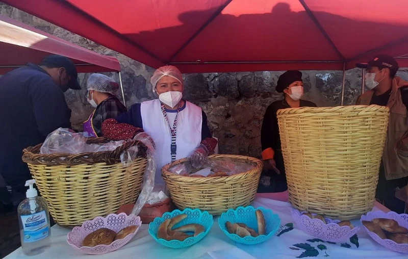 Presentan más de 14 variedades de pan en el primer festival regional del pan puneño