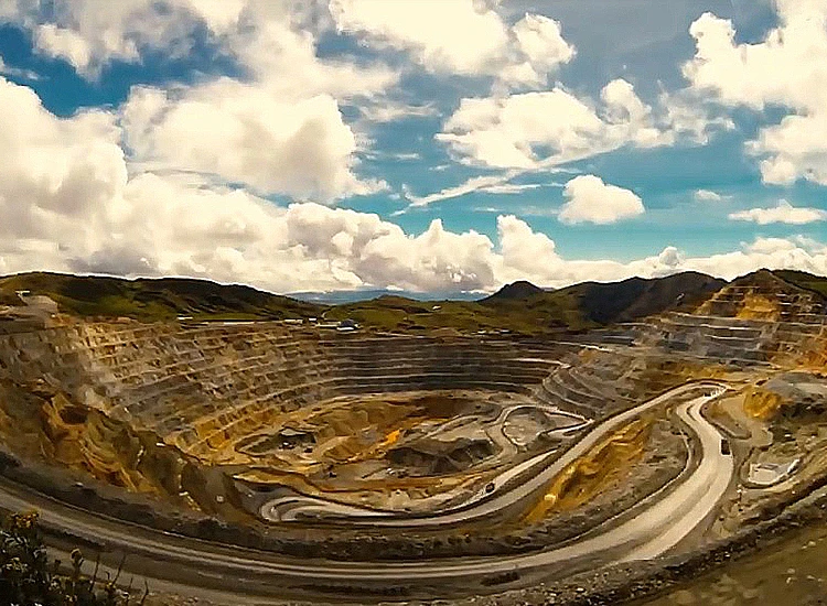 Nuevo conflicto por posesión de terrenos involucra a minera Gold Fields en Hualgayoc