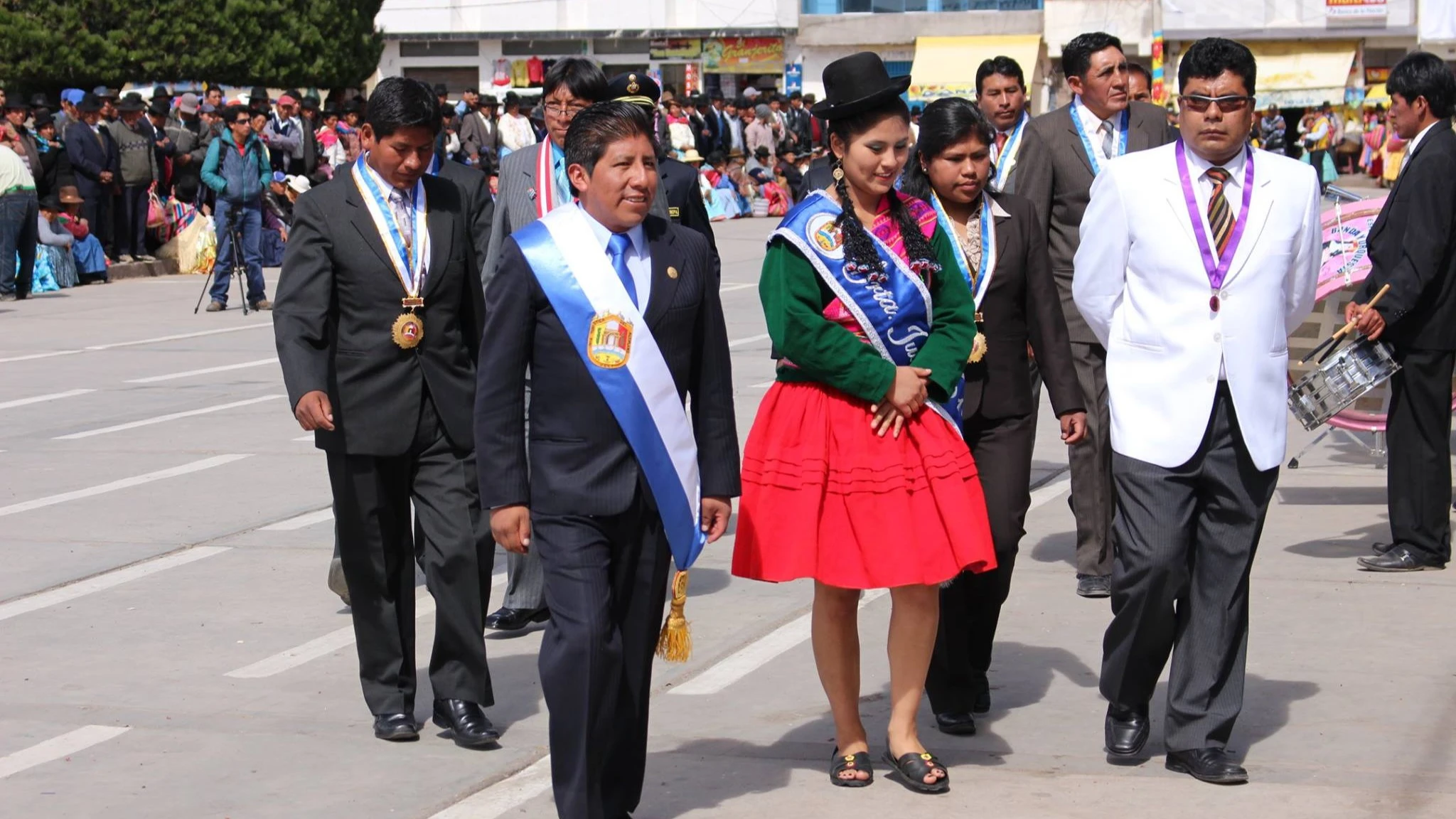 Personajes cuestionados y ex alcaldes aspiran al Gobierno Regional de Puno