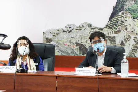 Grupo de trabajo interinstitucional vigilará el proceso de vacunación en Cusco