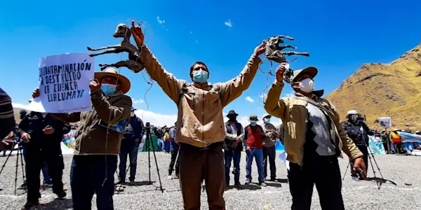 Autoridades de Melgar advierten al Premier Bellido que harán una huelga indefinida si no se remedia la cuenca Llallimayo