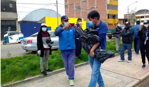Colectivos animalistas protestaron contra envenenamiento de perros en Puno