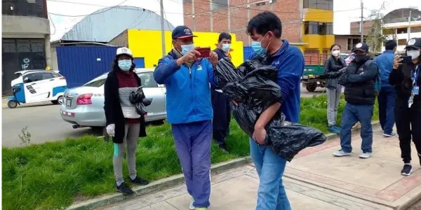 Colectivos animalistas protestaron contra envenenamiento de perros en Puno