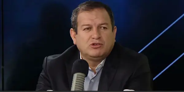 Congresista fujimorista se tuvo que disculpar luego de pedir que parlamentarios puedan ser vacunados prioritariamente
