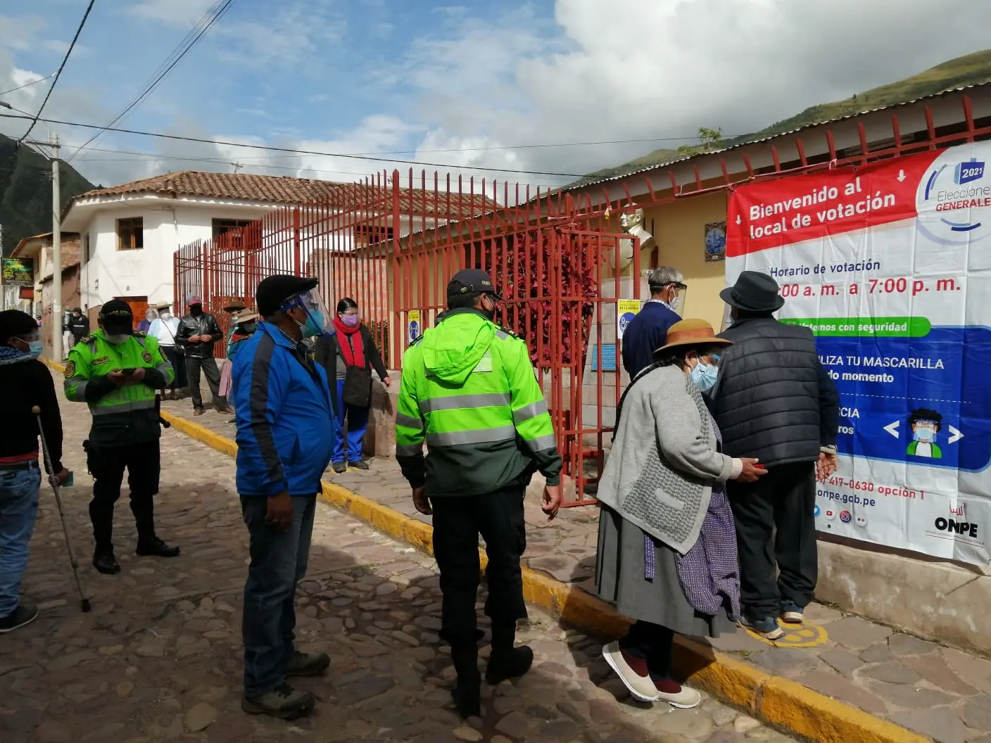Conozca a los Congresistas electos por Cusco