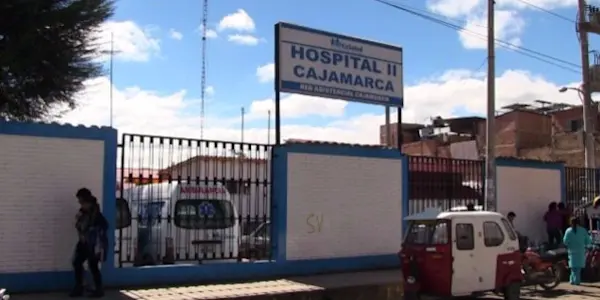 Trabajadores de la DIRESA protestan en contra de cambio de régimen laboral de funcionarios de confianza