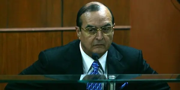 Cuando desperté, el Doc Montesinos todavía estaba allí