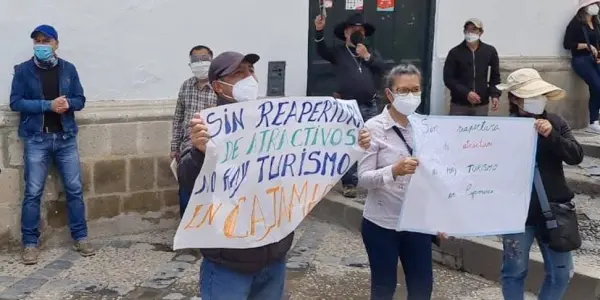 En plantón exigen que centros turísticos de Cajamarca sean reabiertos al público