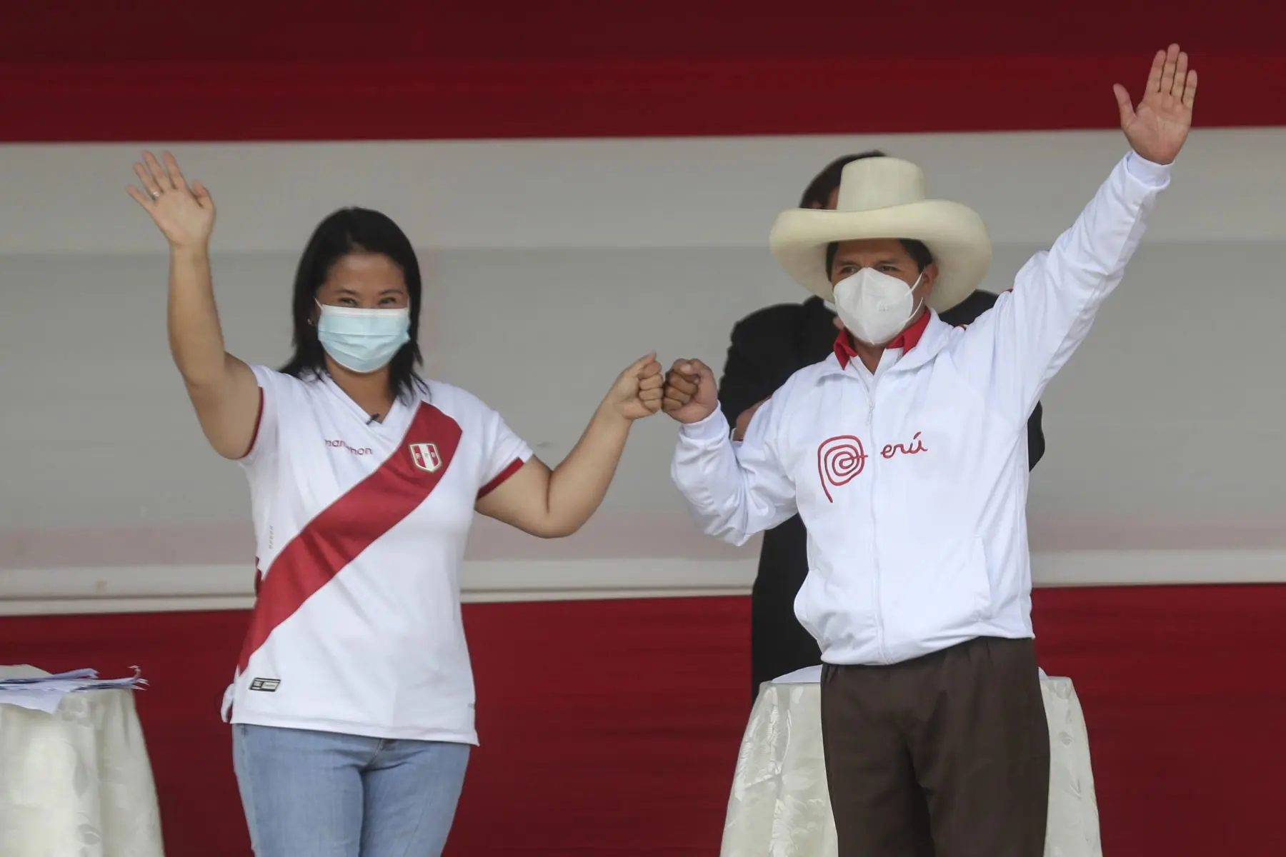 Encuentro en Cajamarca: la botella y el mensaje