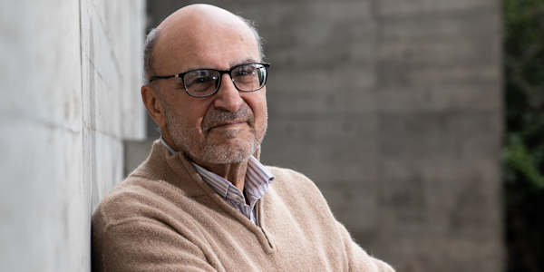 Para leer a Toni Zapata