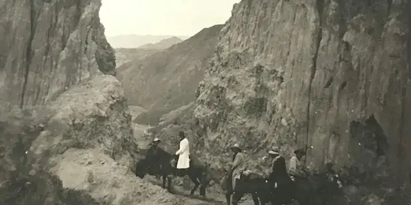 "Un lugar bajo el sol" de Alberto Chavarría