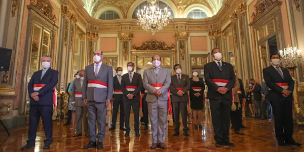 Kay suntur hurankuna yupasqallaña