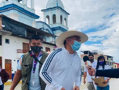 Julio Guzmán en Cajamarca crítica a Verónika Mendoza y López Aliaga