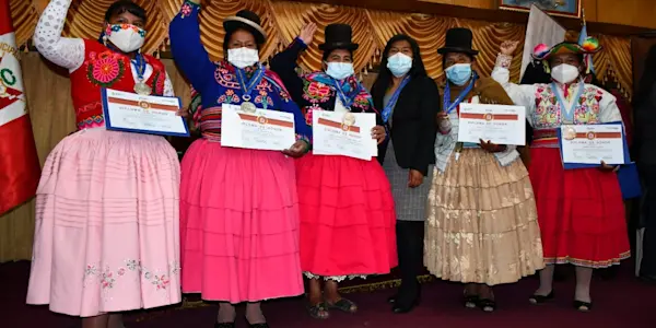 Otorgan reconocimiento a lideresas por el Día Internacional de la Eliminación de la Violencia Contra la Mujer