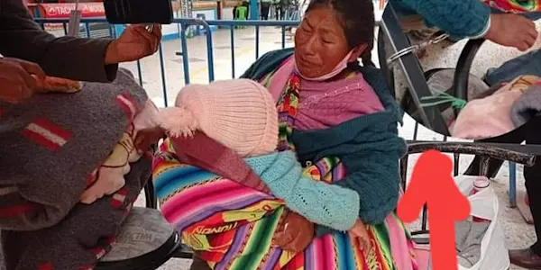Mujer estuvo enmarrocada con su bebé durante 36 horas en el terminal de Juliaca 