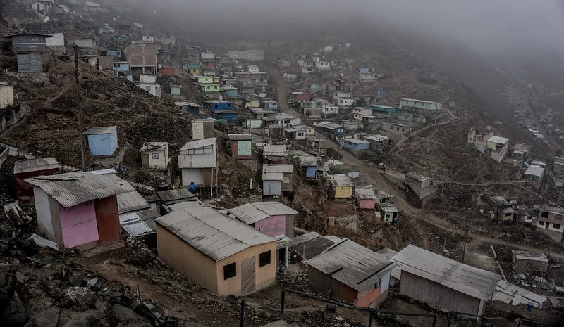 La desatención de la pobreza urbana en el Perú: ¿una paradoja frente a la experiencia latinoamericana?