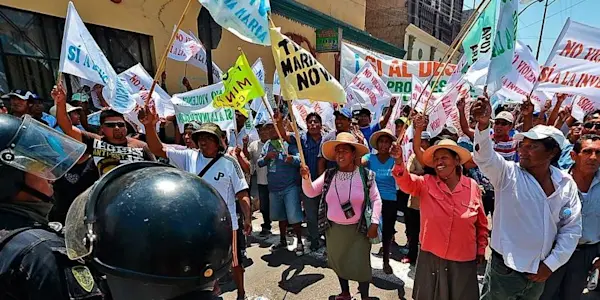 Te espío porque te temo