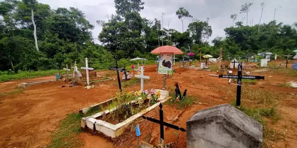 El oscuro silencio de los muertos de Covid en Iquitos