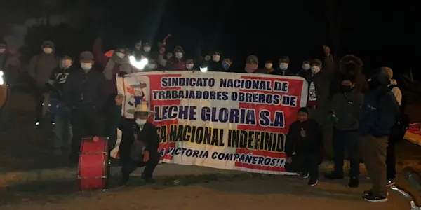 Trabajadores de empresa Gloria inician huelga nacional reclamando incremento salarial