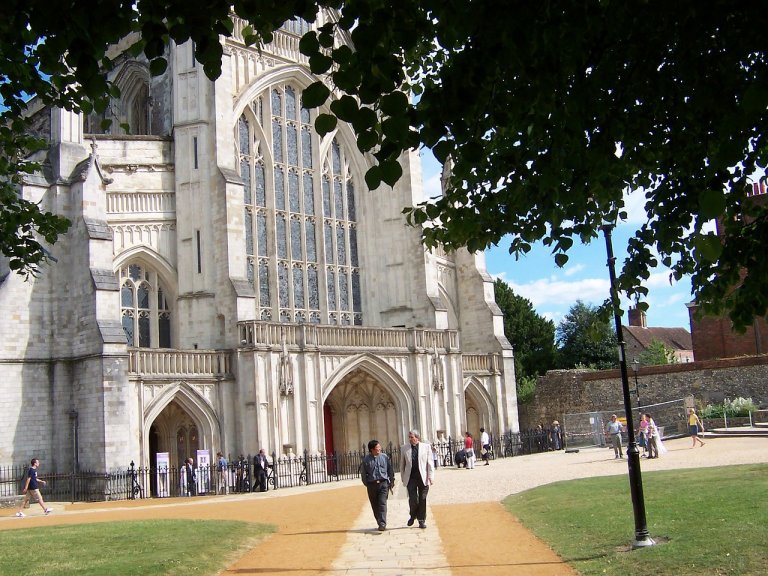 winchester-cathedral-643298 1280-768x576