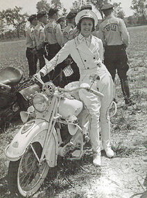 nu-da-check-pioneering-women-motorcyclists-14645 9