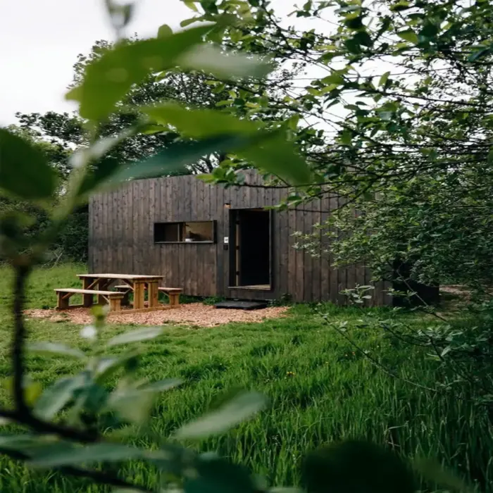 Unplugged: Scaling off-grid cabins to create relaxing escapes in nature