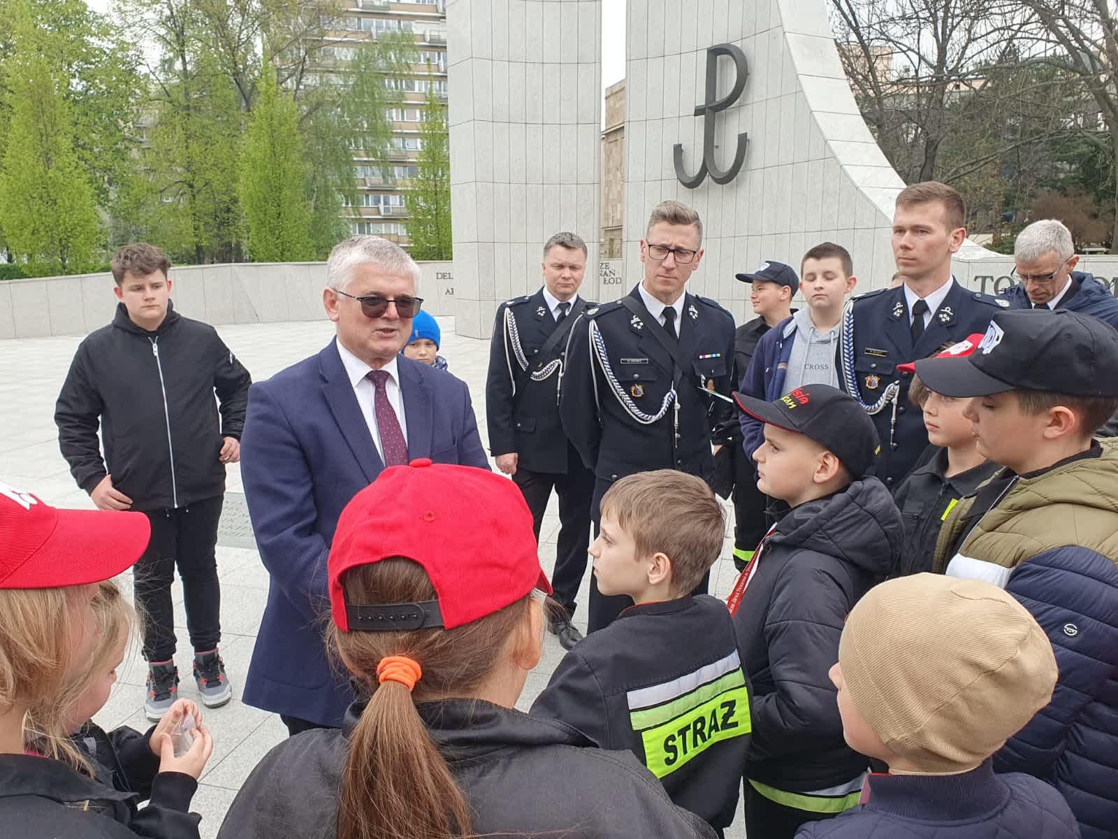 Wizyta młodych strażaków w Warszawie