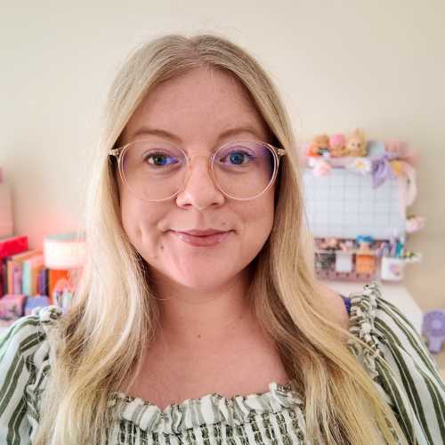 Photo of Nicola Scoon, a HR expert and content writer