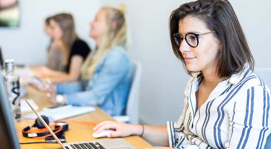 employee working with an applicant tracking system