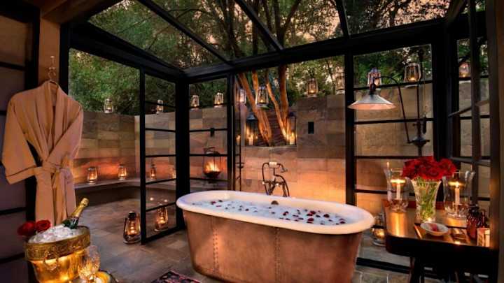Bathtub