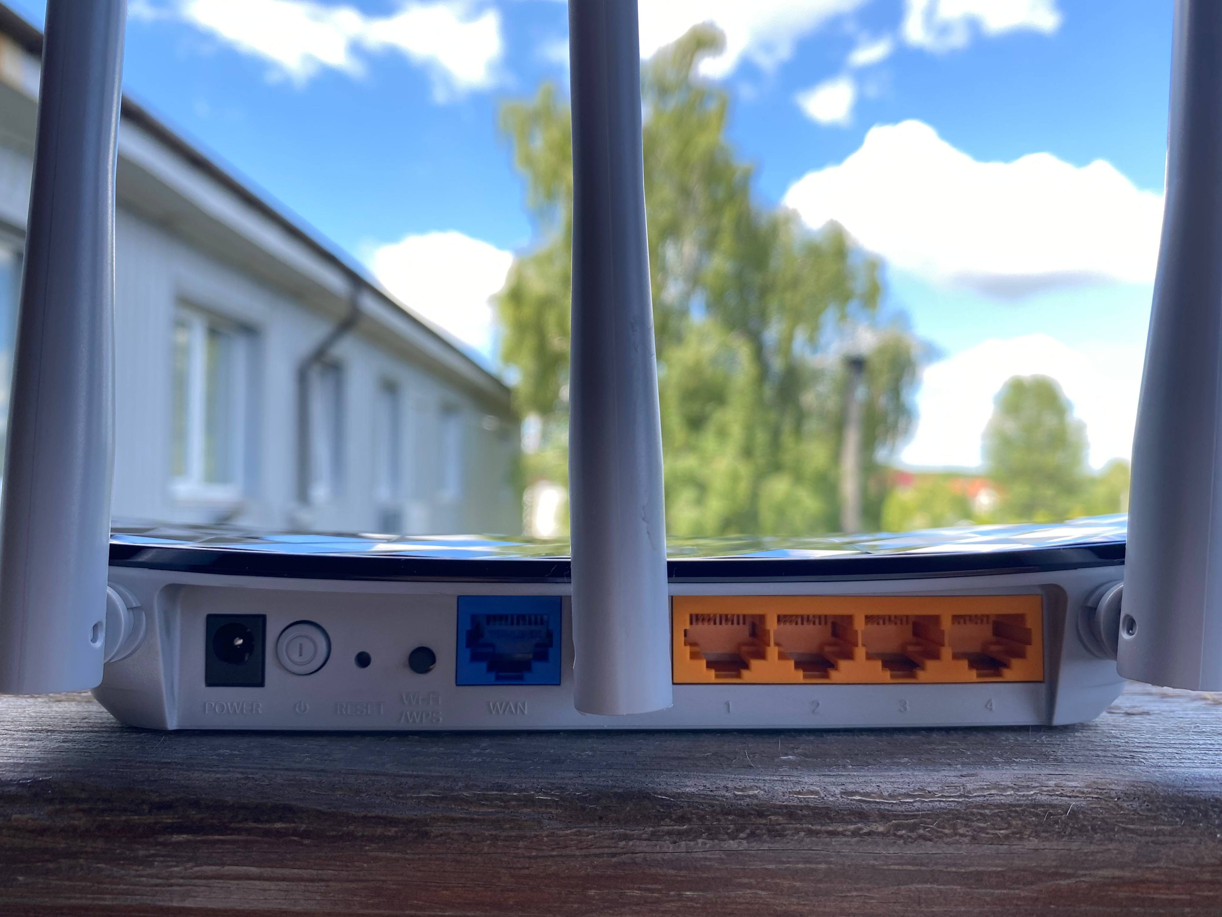 Як правильно підключити  WI-FI роутер.