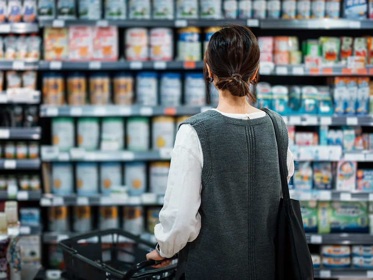 Everyday Challenges for Young Adults With Executive Functioning Issues, woman grocery shopping
