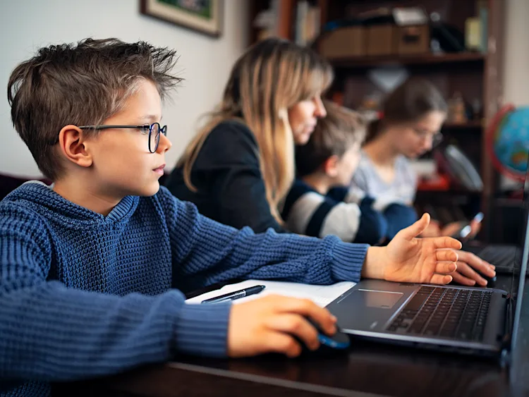 Learning Pods: 5 Benefits for Kids With Learning Differences