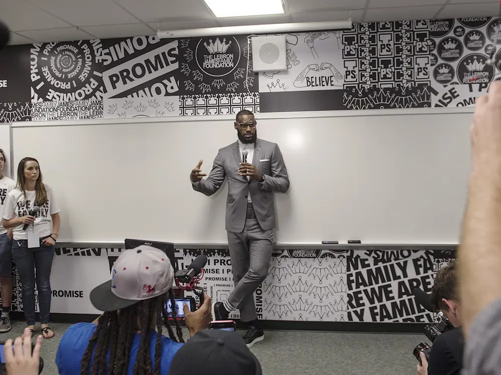 Lebron James Opens I Promise Public School For At Risk Kids Understood For Learning And Thinking Differences