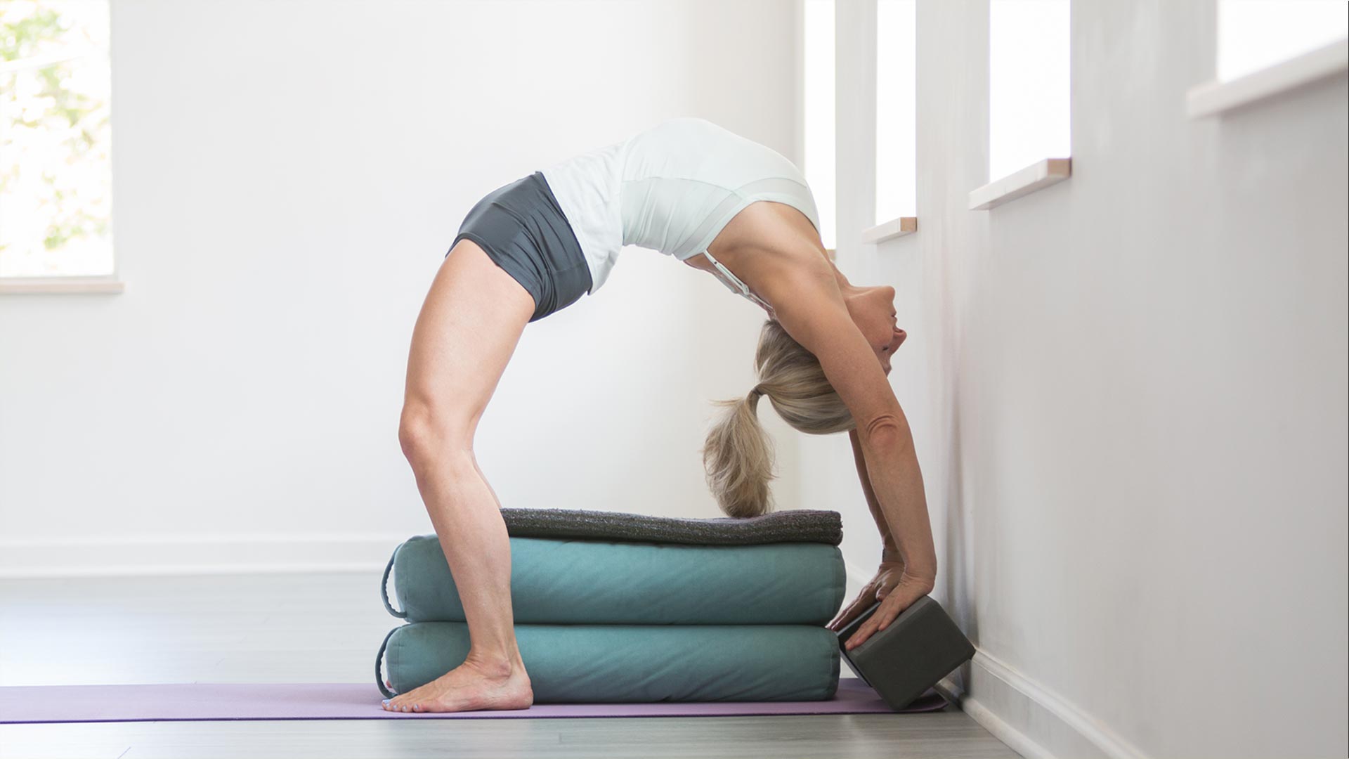 Zuna Yoga - Urdhva Dhanurasana / Upward Facing Bow Pose A strong  intermediate backbend that requires openness in the shoulders, chest and  hip flexors, while demanding enlivenment in both the hands and