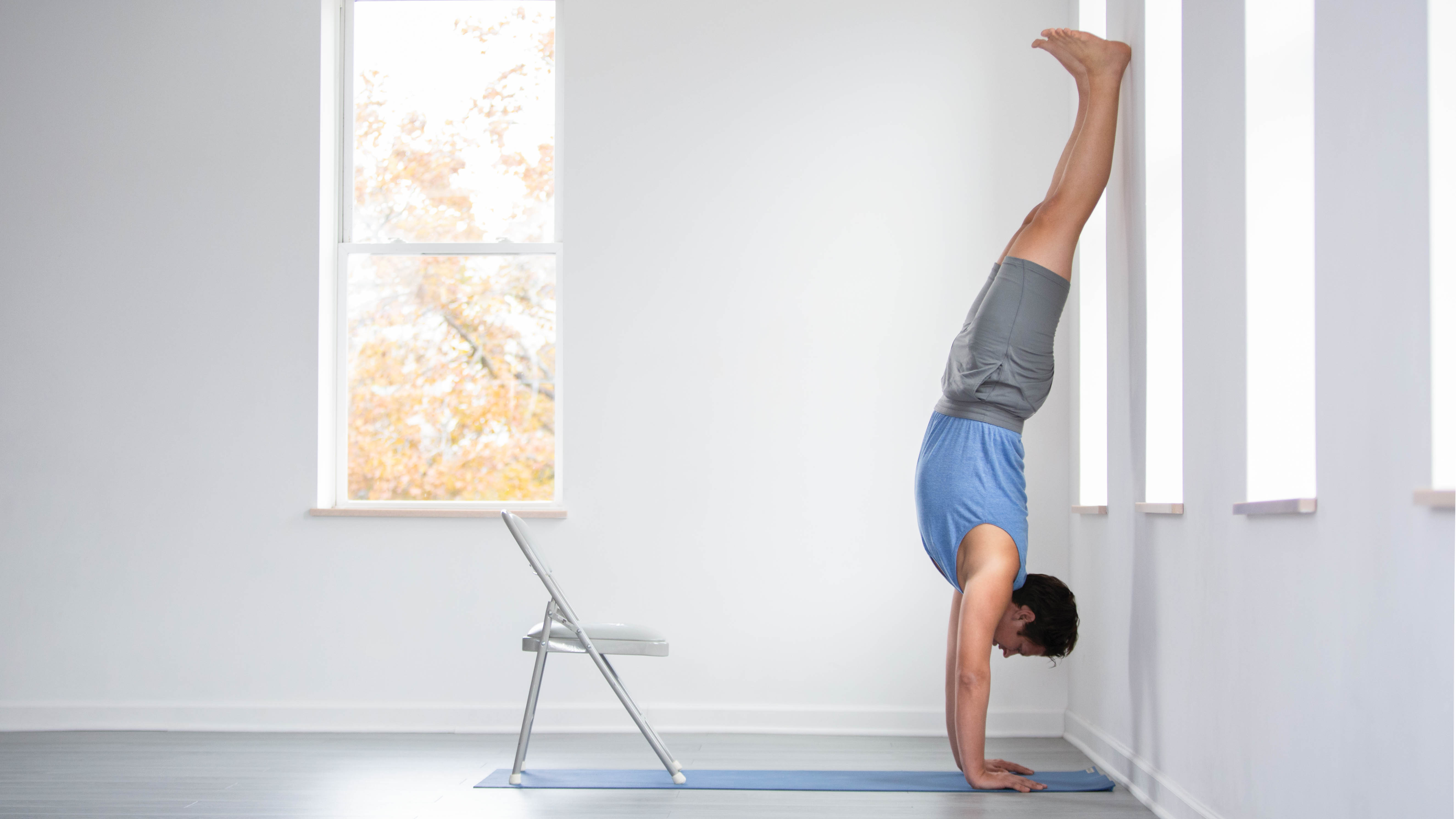 9 Exercises to Prepare You to Move Your Handstand Away from the Wall - DoYou