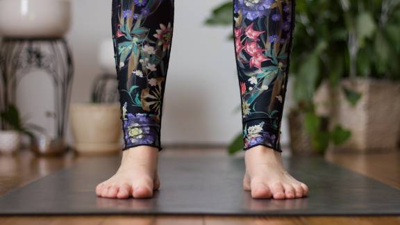 Breaking the Yoga Rules: Why Parallel Feet Isn't Always Optimal