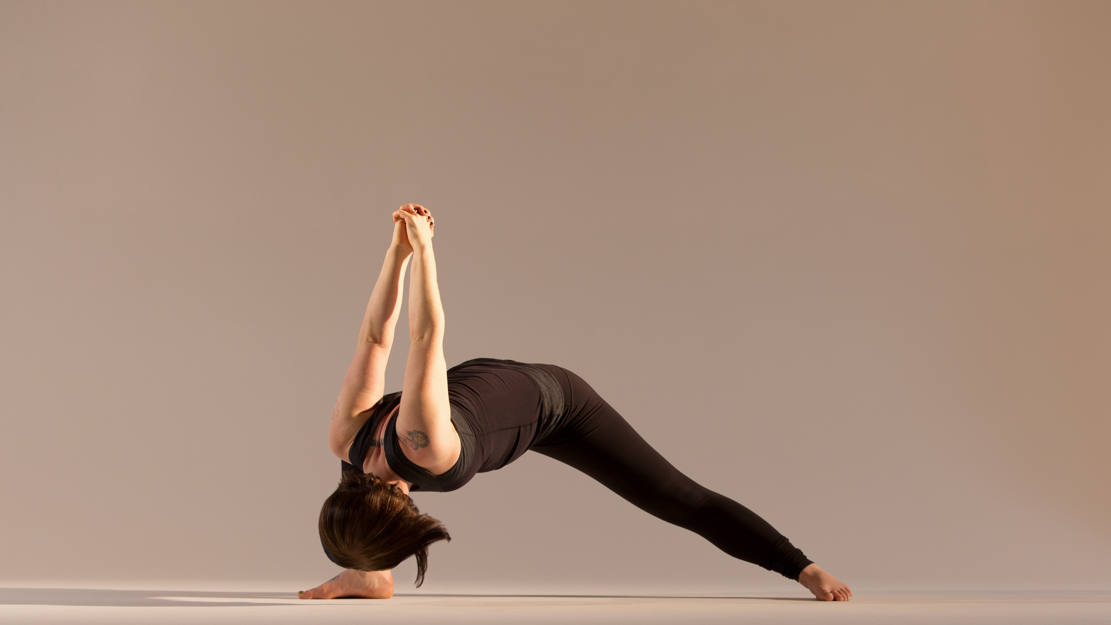 Flora on Instagram: “Making my way to King Dancer pose/ Natarajasana. ✨” |  Exercice souplesse, Exercice, Yoga