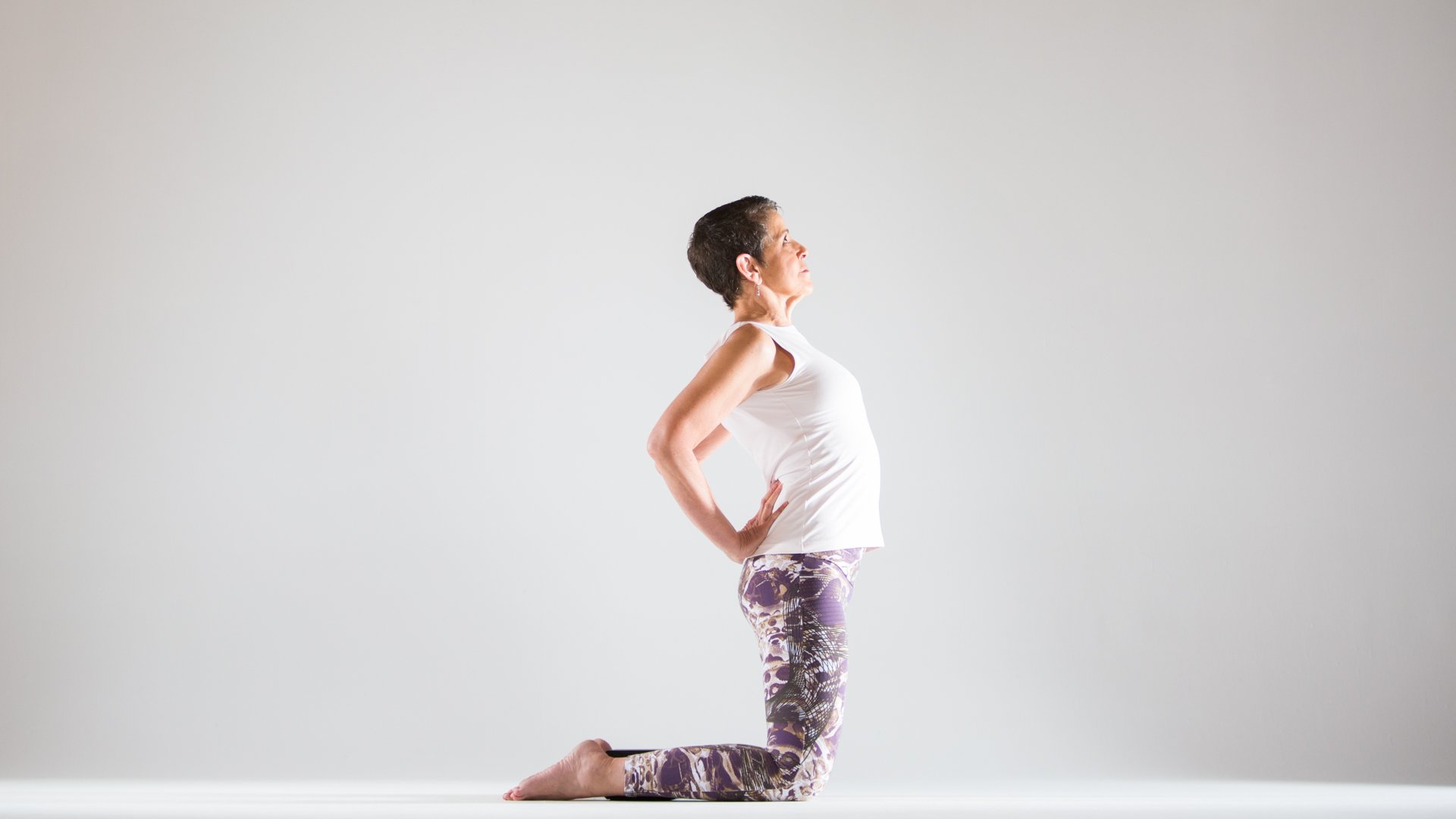 Half Camel Pose Yoga Asana | Ardha Ustrasana in Hindi | Yoga For Weight  Loss | Yoga For Beginners - YouTube