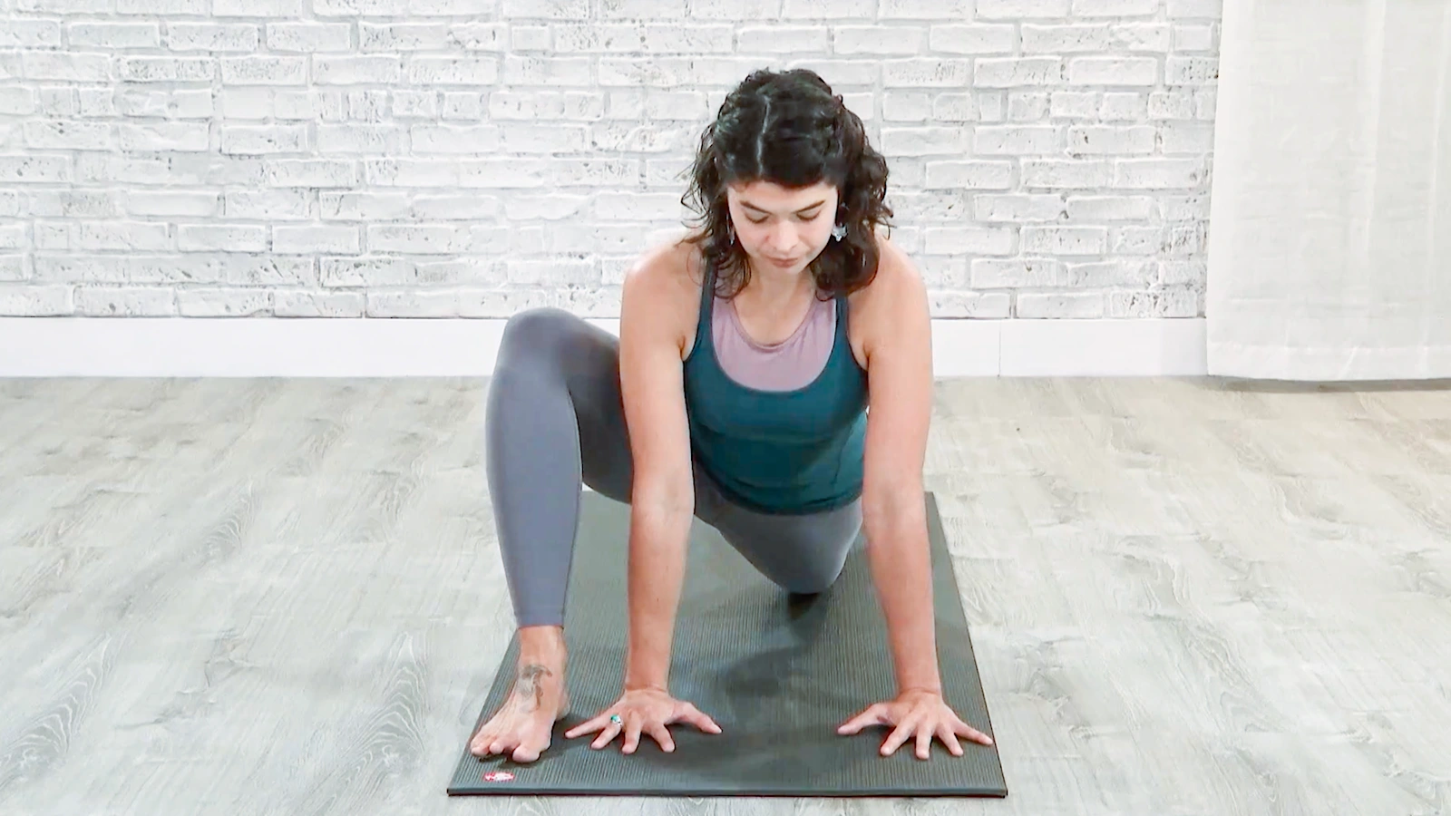 Inner Hamstring Tretch Quick Hamstring Stretch