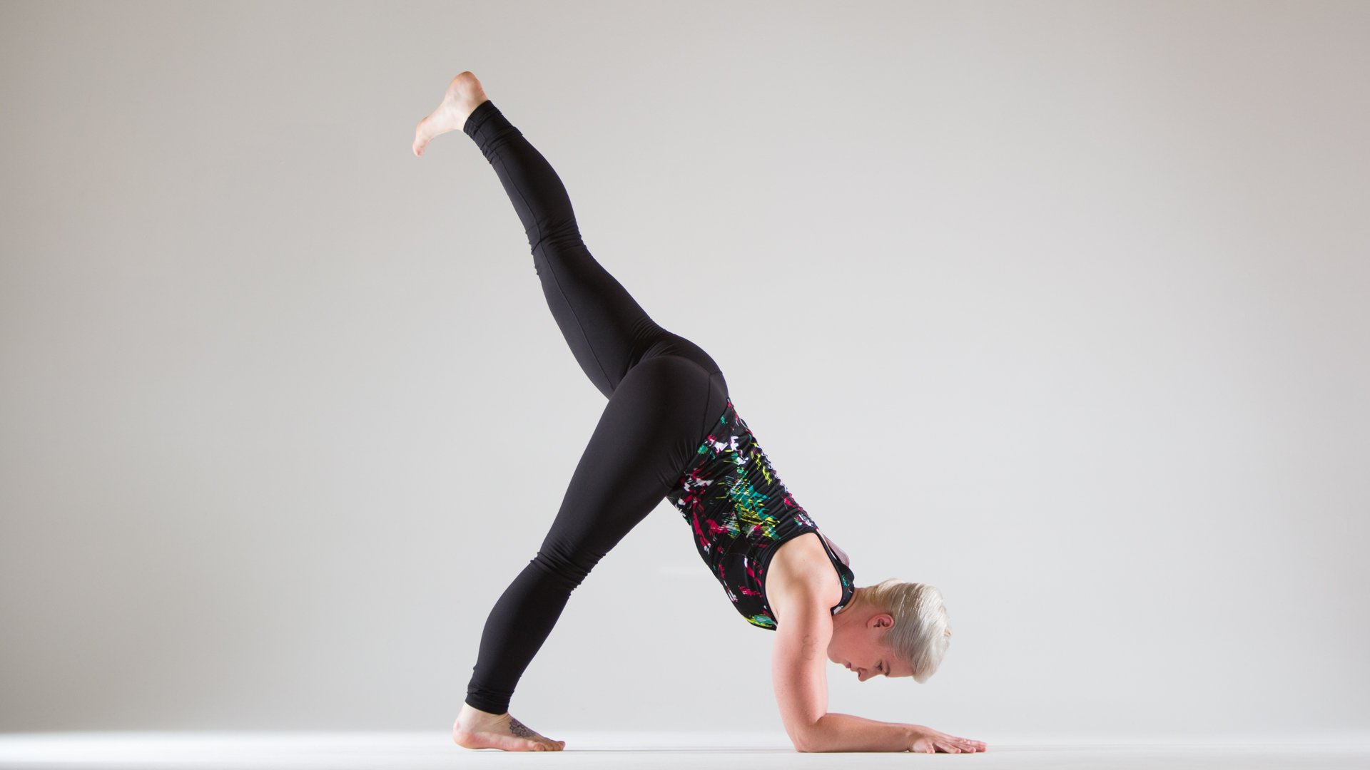 Practice forearm stands with support from the Trapeze! #trapezeyoga  #forearmstand #yoga #yogabody #yogabodytrapeze