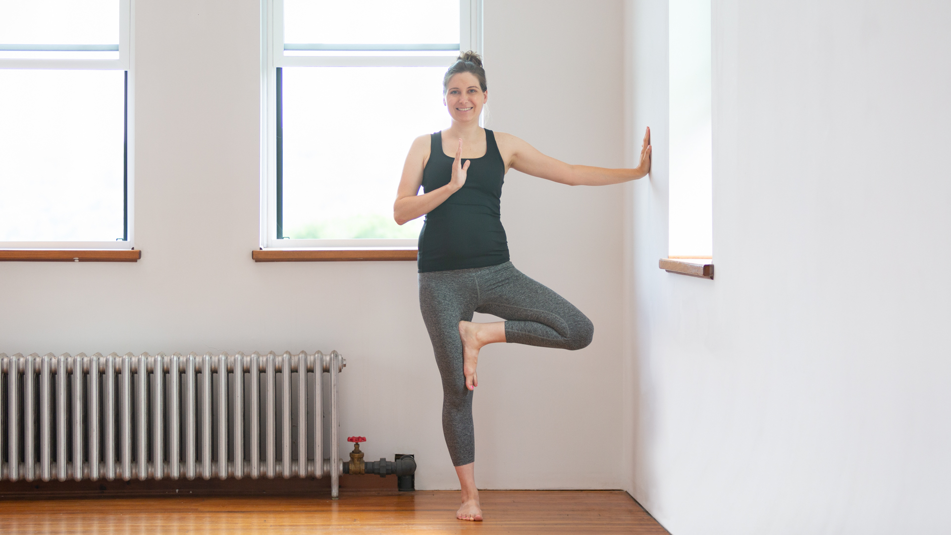 10 Minute Prenatal Yoga Stretch - Jivayogalive