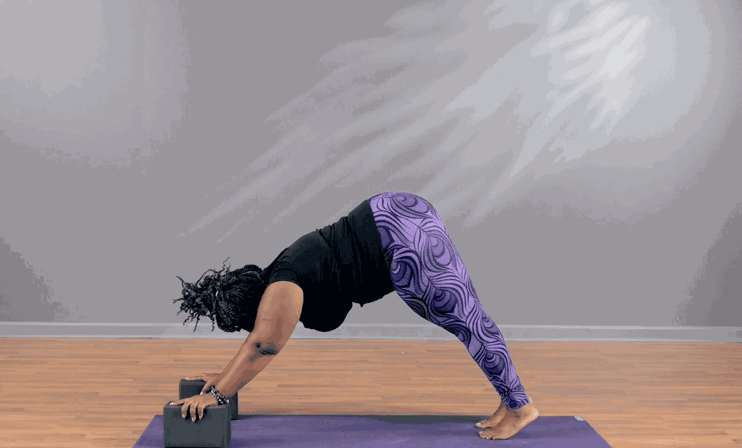 Stepping to Lunge From Down Dog: Tips for Yogis With Larger Bodies