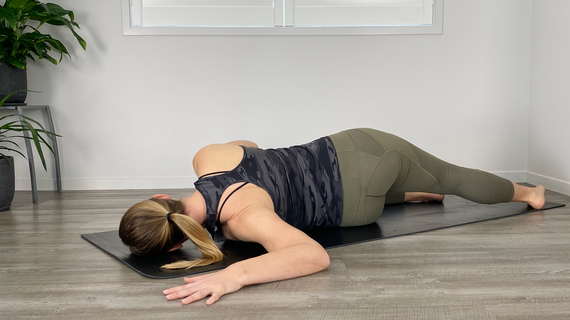 Gentle (Passive) Stretches for Internal Hip Rotation — Dani Winks  Flexibility