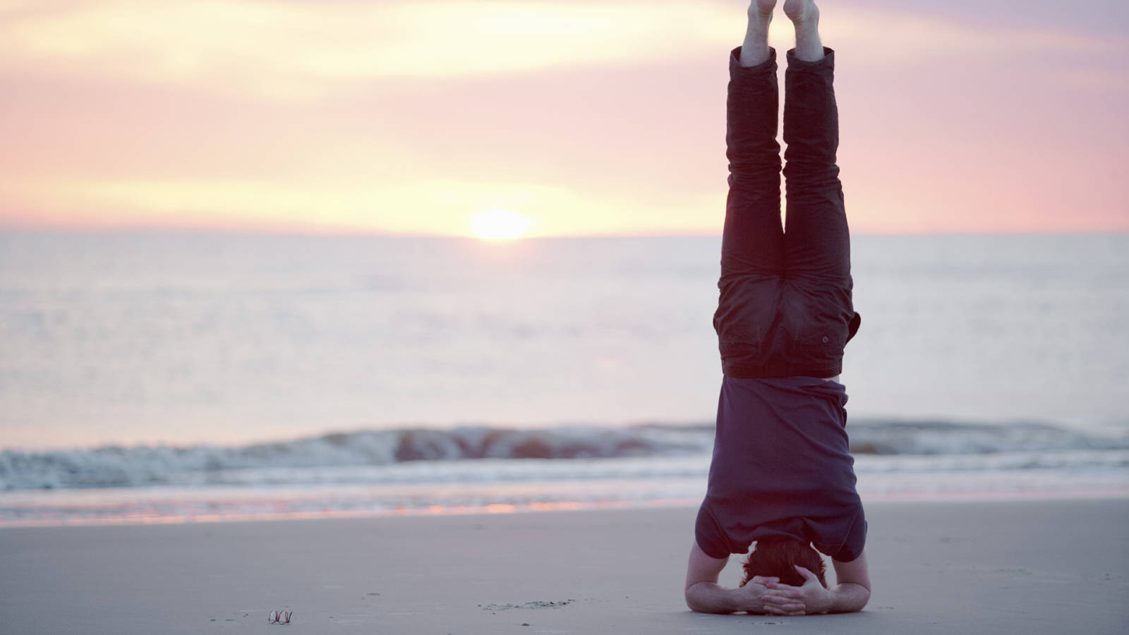 Стоять на своем. Headstand.