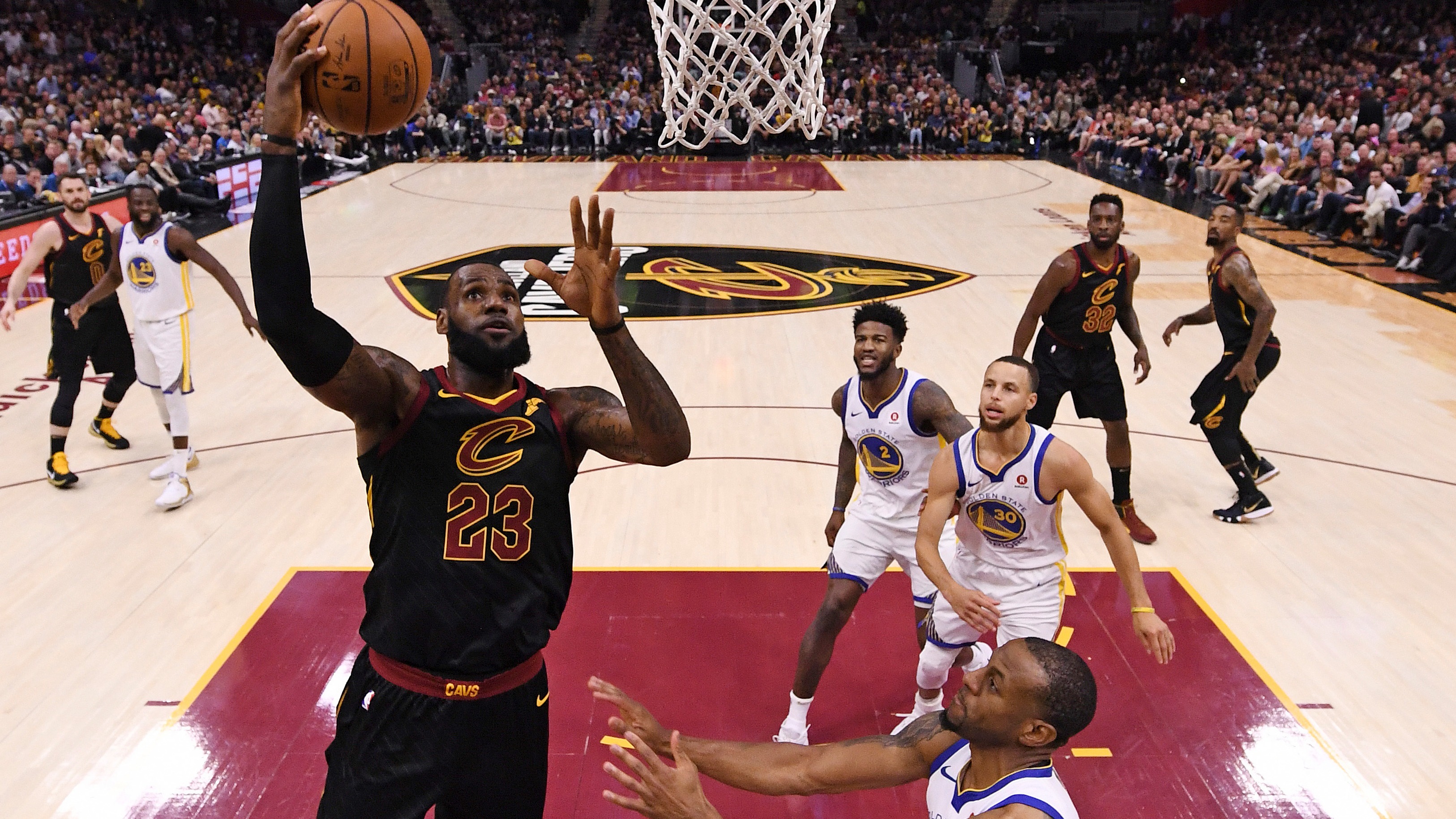 lebron james moves to lakers