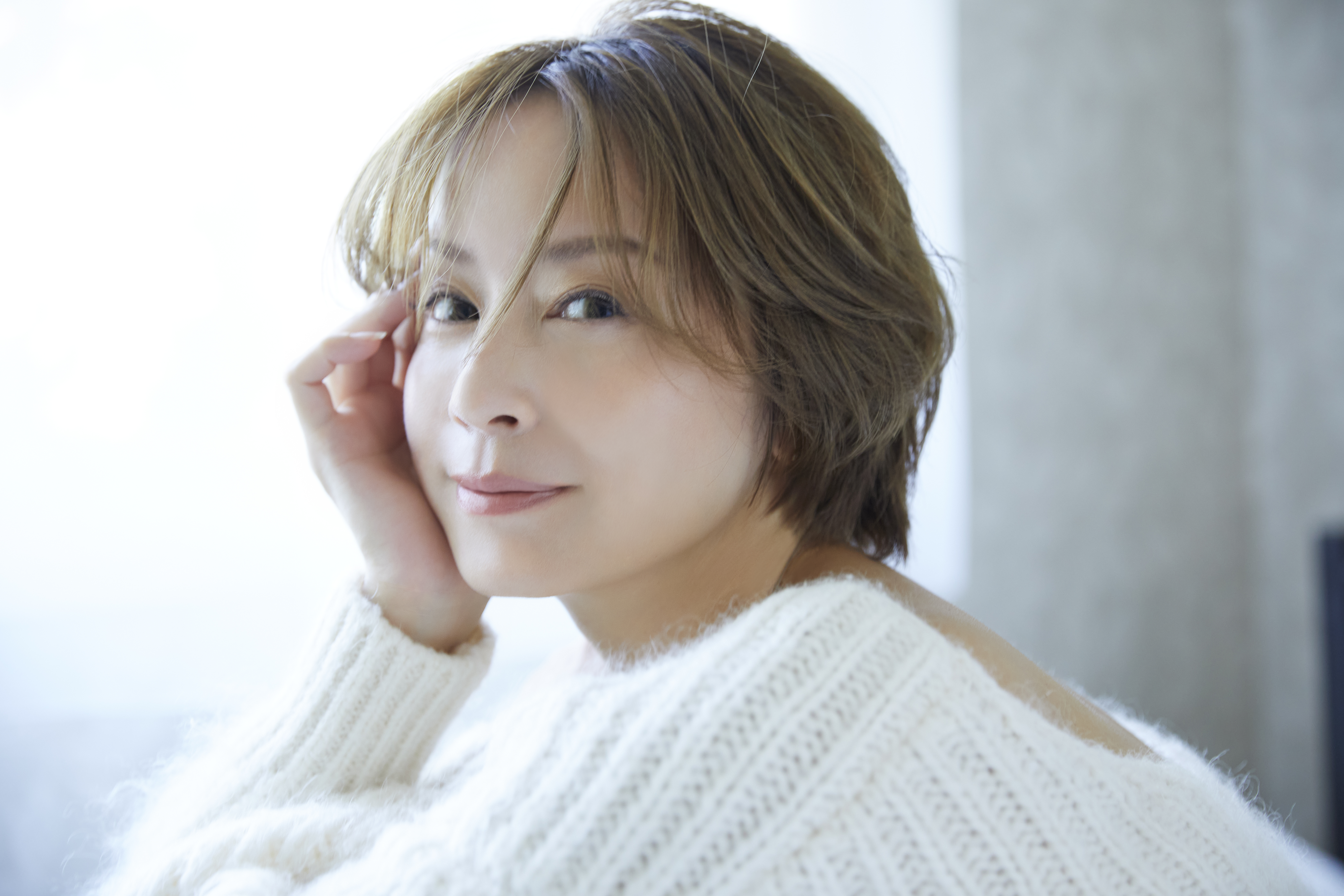 マラソンEXPOにて国歌独唱アーティスト・鈴木亜美さんのミニライブを