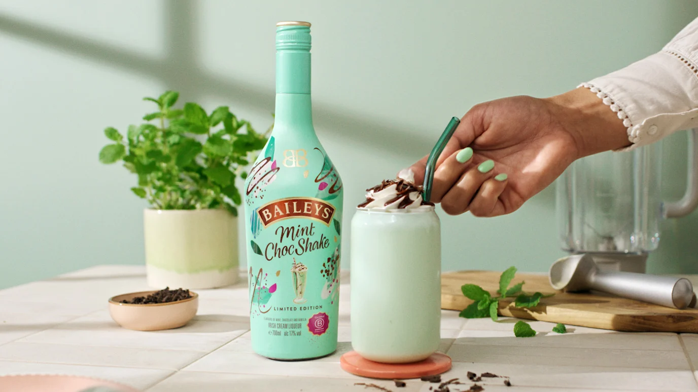 Mint Chocolate Milkshake with Baileys | Baileys GB