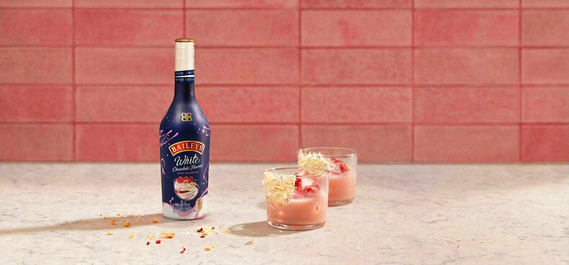 Baileys White Chocolate Flavour with Raspberry over Ijs